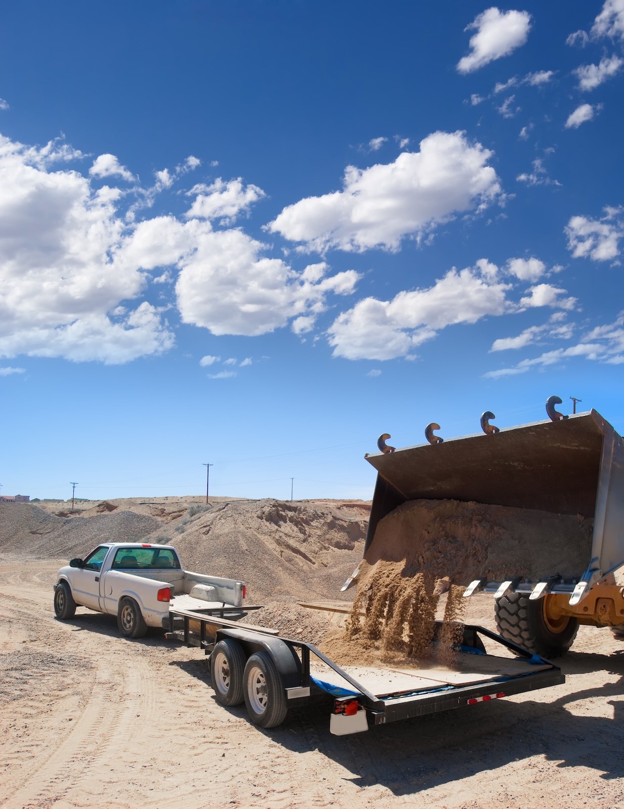 trailer with dirt
